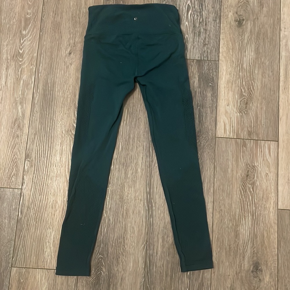 LuluLemon High Rise Dark Green Mesh Leggings - Picture 2 of 4